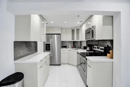 The Alexander All Suites - 459