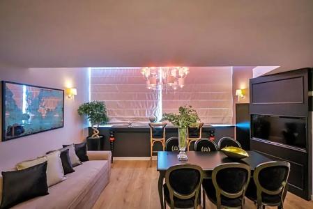 21st Floor - 122
