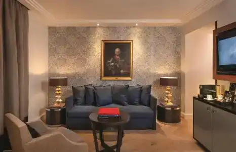 Maximilian’s - 76