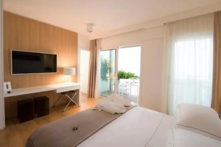 Dilman Luxury Stay - 25