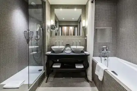 Le Pavillon de la Reine & Spa - Small Luxurys of the World - 123