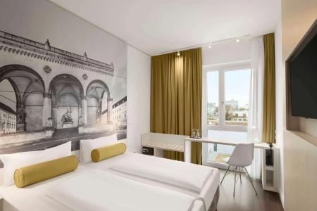 Super 8 by Wyndham Munich City North - 3