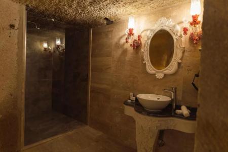 Solo Cave Suites - 188