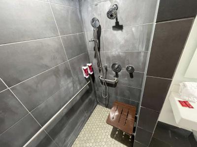 Roy Inn & Suites -Sacramento Midtown - 35