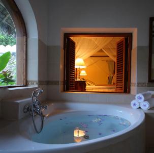 Bluebay Beach & Spa - 8