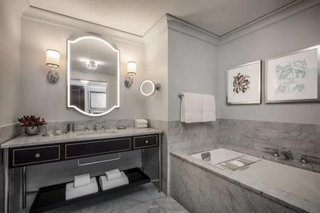 Waldorf Astoria Chicago - 65