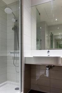 Premier Inn Dubai Al Jaddaf - 7