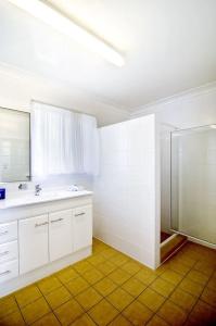 Riviera on Ruthven - 23