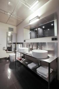 Old Town Square Residence by Emblem - 29