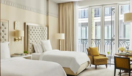 Four Seasons Madrid - 10