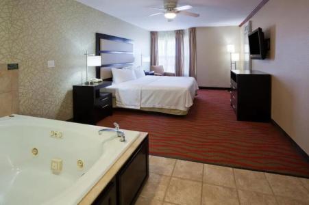 Homewood Suites by Hilton - 73