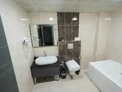 A Palace Suites - 98