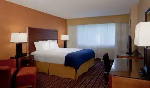 Holiday Inn Express Convention Center - 5