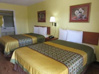The Crossroads and Suites - 1