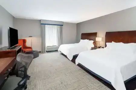 Hilton Garden Inn - 5