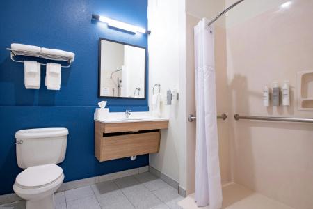 Clarion Pointe - 43