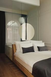 Blow Up Hall 5050 - 20