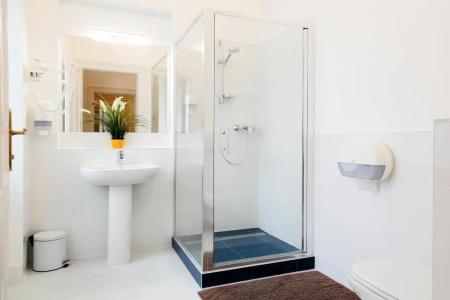 Maverick Hostel & Ensuites - 28
