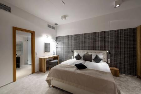 Karoly Corner Residences - 35