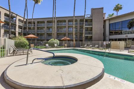 Best Western Plus Thunderbird Suites - 15