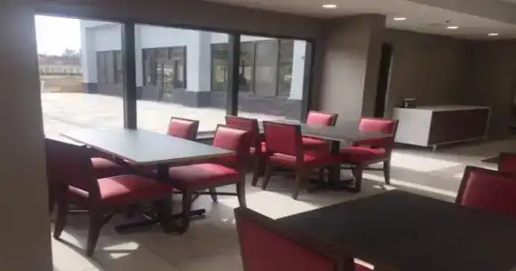 Holiday Inn Express & Suites, An Ihg - 7