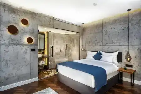 One Luxury Suites - 65