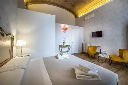 Residenza D'Epoca Al Numero 8 - 81