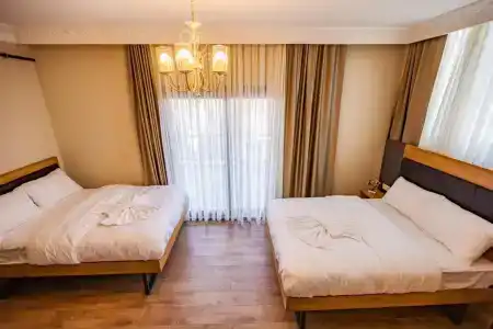 Grand Balyan & Restaurant - 109