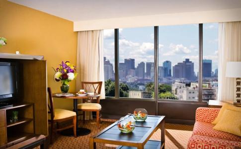 Courtyard by Marriott Boston Logan Airport - 6