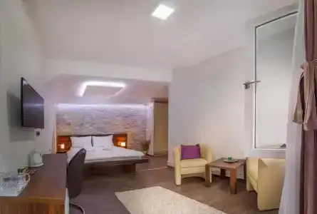 Central Park Residence - 51