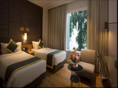 Fountain Tree By Tgi - 17