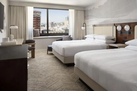 Renaissance Long Beach - 40
