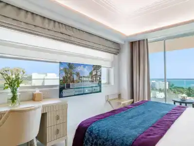 Amanti, Madefortwos - Ayia Napa - 2