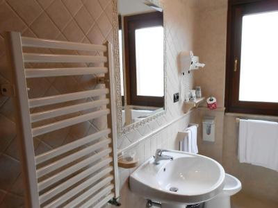 Riviera Airport, Sure Hotel Collection by Best Western - 9
