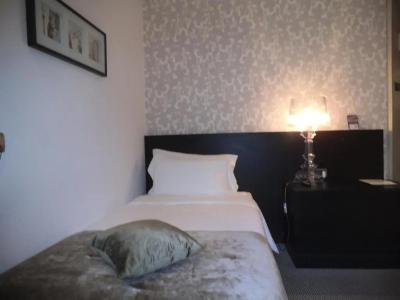 Ariston & Apartments - 18