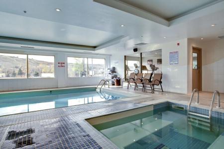 Sandman & Suites West - 11
