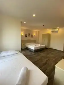 Dream Town&Restaurant - 4