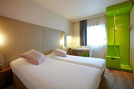 Campanile Roissy - 57