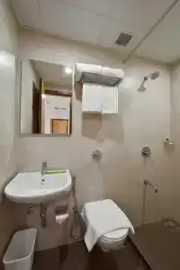 Leafio-Near Airport - 15
