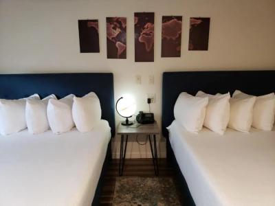 Iron Horse Inn - 3