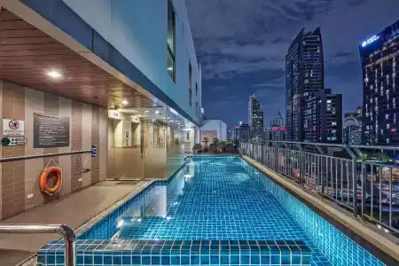 Adelphi Suites Bangkok - Sha Extra Plus - 15
