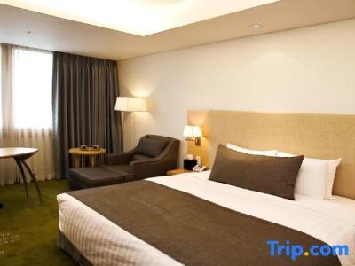 Ramada by Wyndham Songdo - 57