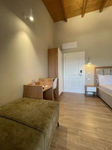 Rias Penthouse Suites - 120
