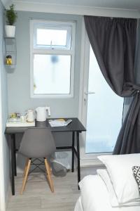 Innit Rooms - Saltwater Guest House - 26