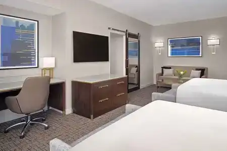 Hilton Indianapolis & Suites - 48