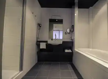 Boutique Lumiere - 9