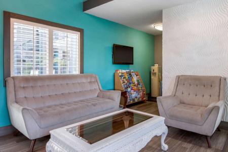 Quality Inn Near Hollywood Walk of Fame - 10
