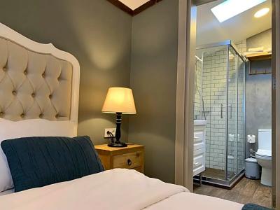 Loka Suites - 41
