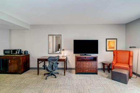 Hilton Garden Inn - 6