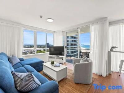 Burleigh Beach Tower - 182